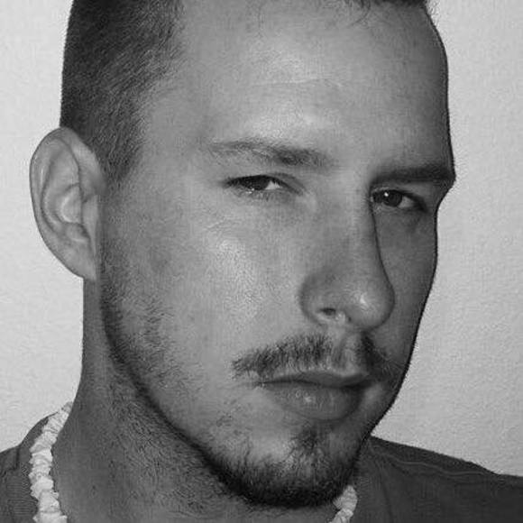 Meet your Posher, Dennis - Picture 1 of 1